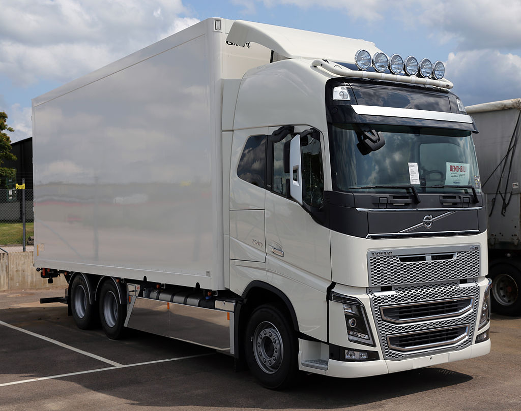 1024px-2013_Volvo_FH16_540_demotruck