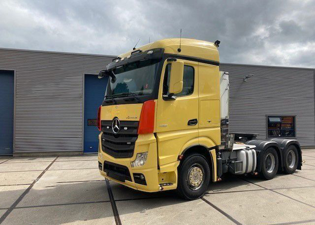 Actros3351