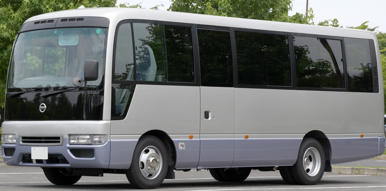 Nissan_Civilian_SV_DHW41