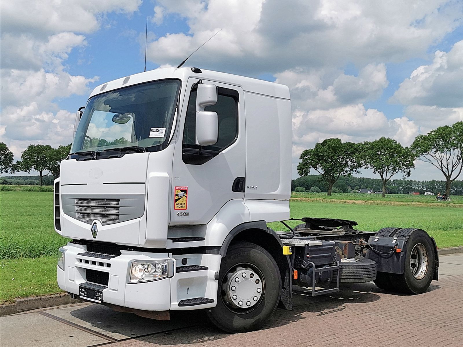 Renault Premium